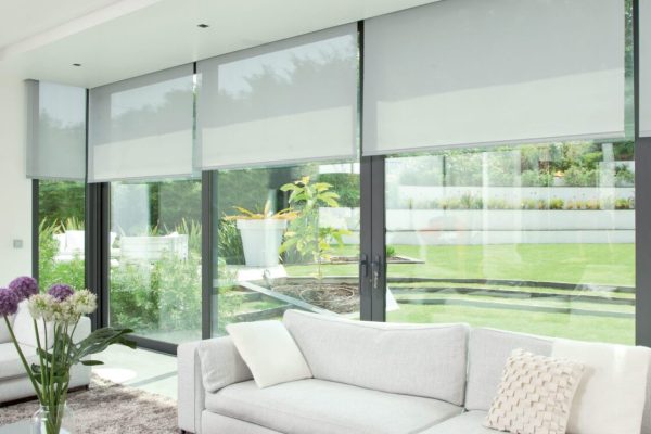 Light-Filtering-Roller-Blinds-slide